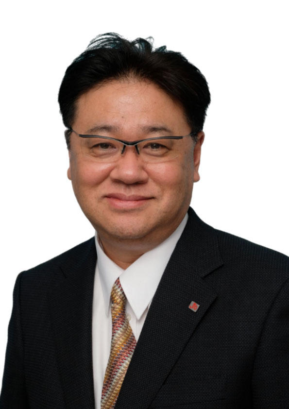 講師