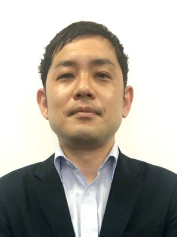 講師