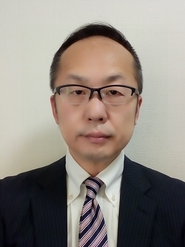 講師