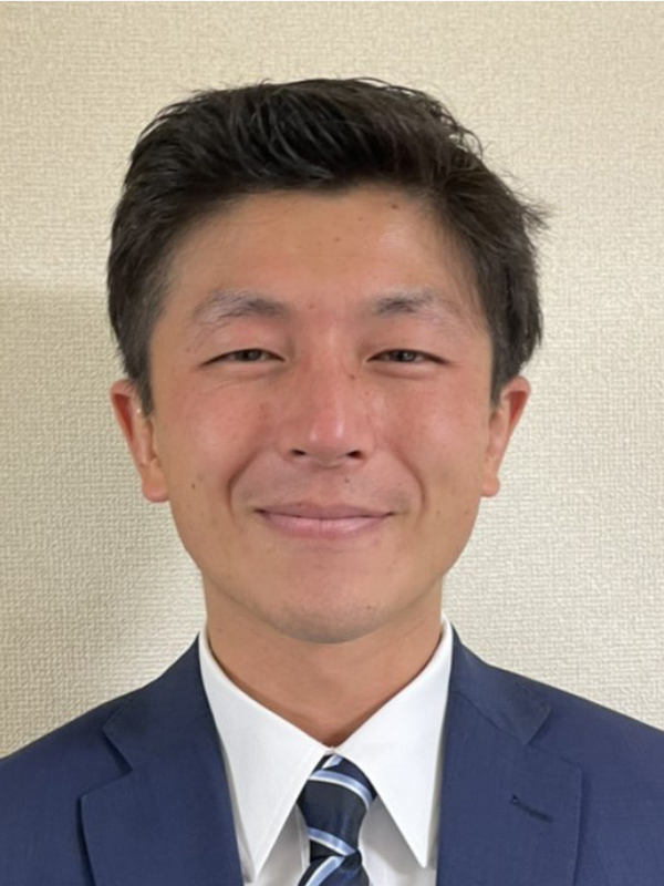 講師