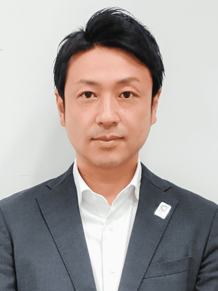 講師