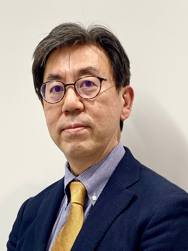 講師