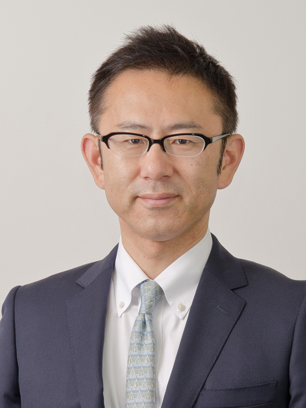 講師