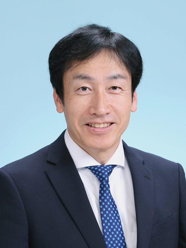 講師